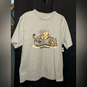 NWT Walt Disney World Winnie the Pooh T Shirt Tiger Piglet ￼